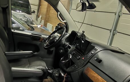 Volkswagen Multivan T5, 2011 год, 2 000 000 рублей, 17 фотография