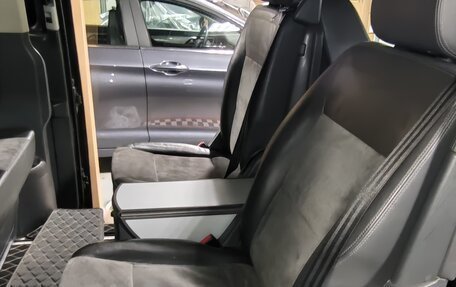 Volkswagen Multivan T5, 2011 год, 2 000 000 рублей, 15 фотография