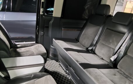 Volkswagen Multivan T5, 2011 год, 2 000 000 рублей, 13 фотография