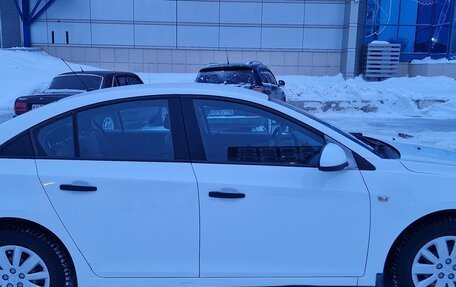 Chevrolet Cruze II, 2011 год, 700 000 рублей, 6 фотография