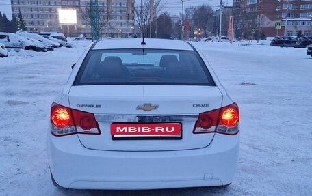 Chevrolet Cruze II, 2011 год, 700 000 рублей, 4 фотография