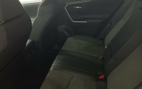 Toyota RAV4, 2023 год, 4 200 000 рублей, 10 фотография