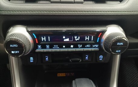 Toyota RAV4, 2023 год, 4 200 000 рублей, 19 фотография