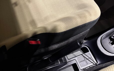 Toyota Vitz, 2011 год, 750 000 рублей, 10 фотография