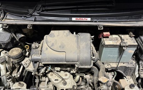 Toyota Vitz, 2011 год, 750 000 рублей, 7 фотография