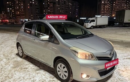Toyota Vitz, 2011 год, 750 000 рублей, 2 фотография