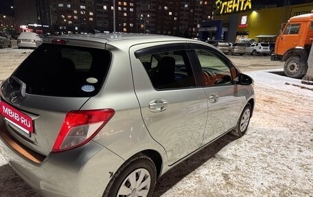 Toyota Vitz, 2011 год, 750 000 рублей, 30 фотография