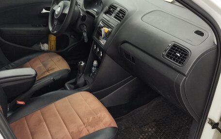 Volkswagen Polo VI (EU Market), 2013 год, 850 000 рублей, 3 фотография