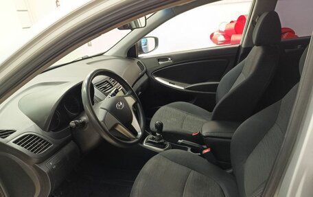 Hyundai Solaris II рестайлинг, 2016 год, 950 000 рублей, 13 фотография