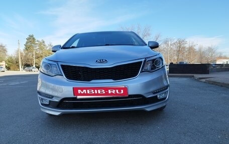 KIA Rio III рестайлинг, 2016 год, 830 000 рублей, 3 фотография