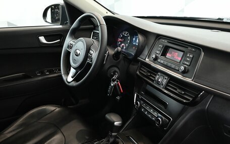 KIA Optima IV, 2017 год, 2 000 000 рублей, 13 фотография