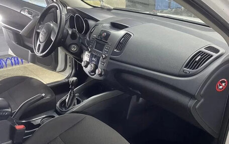 KIA Cerato III, 2011 год, 700 000 рублей, 4 фотография