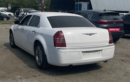 Chrysler 300C II, 2006 год, 1 200 000 рублей, 5 фотография