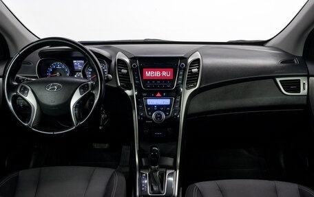 Hyundai i30 II рестайлинг, 2013 год, 929 000 рублей, 17 фотография