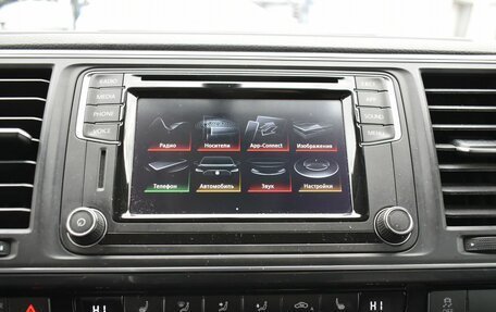 Volkswagen Caravelle T6 рестайлинг, 2019 год, 4 175 000 рублей, 18 фотография