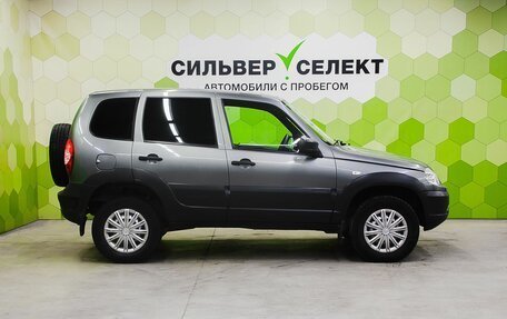 Chevrolet Niva I рестайлинг, 2018 год, 800 000 рублей, 8 фотография