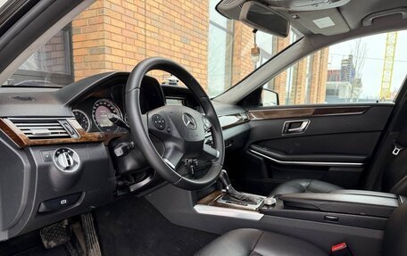 Mercedes-Benz E-Класс, 2011 год, 970 000 рублей, 13 фотография