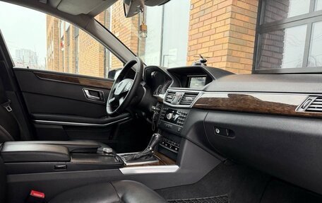 Mercedes-Benz E-Класс, 2011 год, 970 000 рублей, 10 фотография