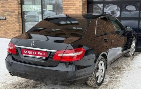 Mercedes-Benz E-Класс, 2011 год, 970 000 рублей, 6 фотография