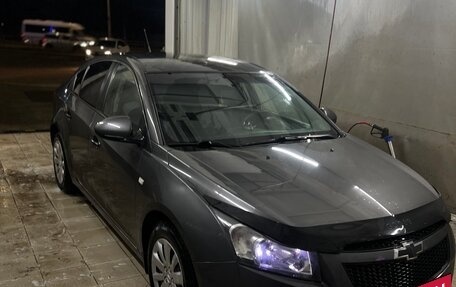 Chevrolet Cruze II, 2011 год, 675 000 рублей, 2 фотография