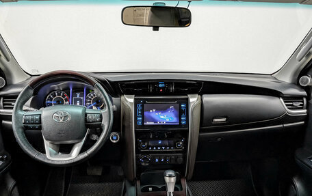 Toyota Fortuner II, 2018 год, 3 280 000 рублей, 14 фотография