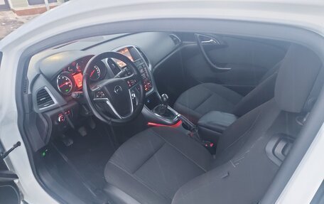 Opel Astra J, 2013 год, 750 000 рублей, 11 фотография