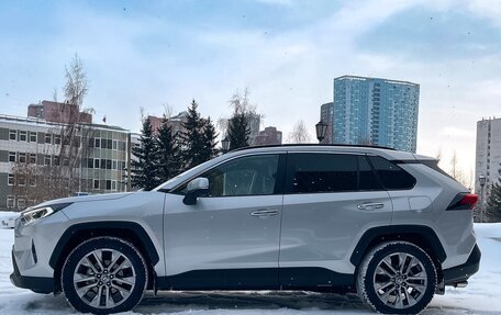 Toyota RAV4, 2020 год, 4 590 000 рублей, 2 фотография