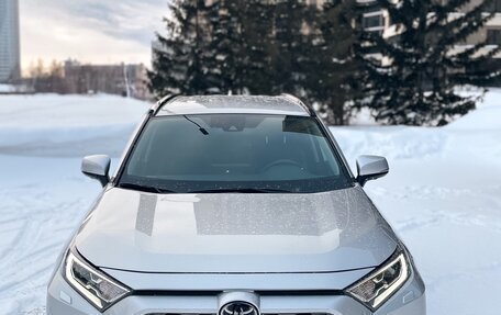 Toyota RAV4, 2020 год, 4 590 000 рублей, 9 фотография