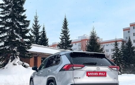 Toyota RAV4, 2020 год, 4 590 000 рублей, 5 фотография