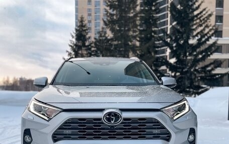 Toyota RAV4, 2020 год, 4 590 000 рублей, 4 фотография
