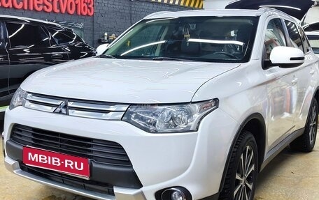 Mitsubishi Outlander III рестайлинг 3, 2014 год, 1 649 000 рублей, 1 фотография