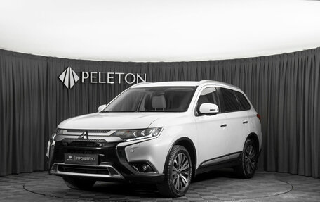 Mitsubishi Outlander III рестайлинг 3, 2021 год, 2 840 000 рублей, 1 фотография