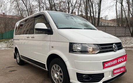 Volkswagen Caravelle T5, 2013 год, 1 750 000 рублей, 1 фотография