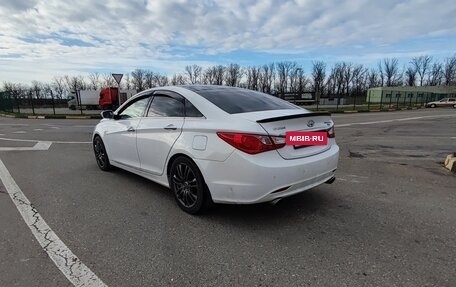 Hyundai Sonata VI, 2010 год, 955 000 рублей, 8 фотография