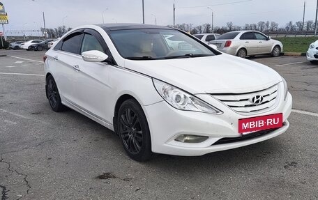 Hyundai Sonata VI, 2010 год, 955 000 рублей, 3 фотография