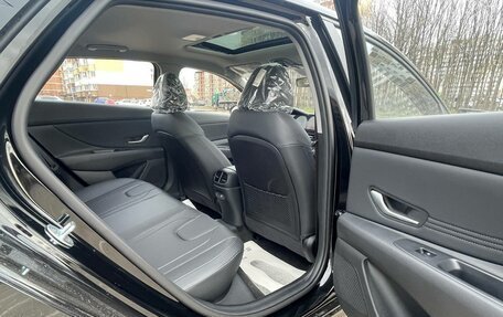 Hyundai Elantra, 2025 год, 2 340 000 рублей, 10 фотография