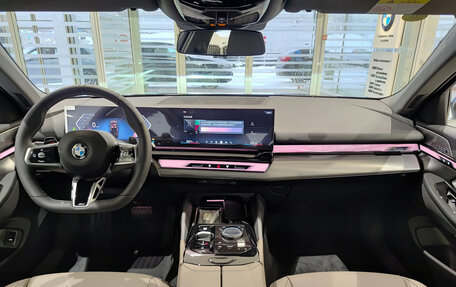 BMW 5 серия, 2025 год, 8 600 000 рублей, 17 фотография