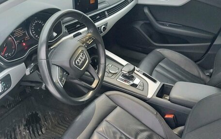 Audi A4, 2019 год, 1 950 000 рублей, 5 фотография