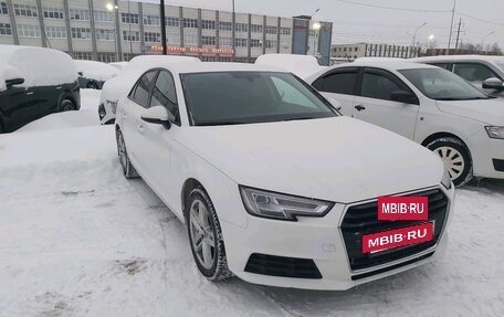 Audi A4, 2019 год, 1 950 000 рублей, 2 фотография