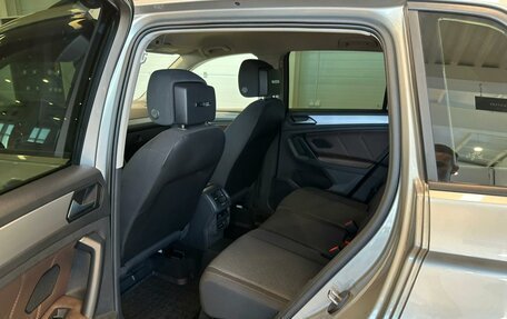 Volkswagen Tiguan II, 2019 год, 2 629 000 рублей, 18 фотография