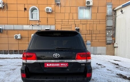 Toyota Land Cruiser 200, 2017 год, 5 500 000 рублей, 7 фотография