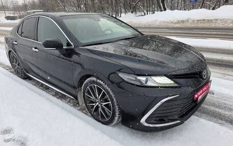 Toyota Camry, 2023 год, 3 750 000 рублей, 2 фотография