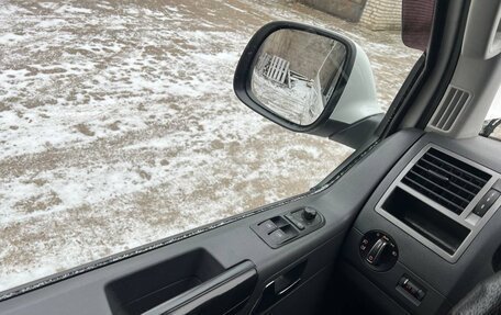 Volkswagen Caravelle T5, 2013 год, 1 750 000 рублей, 14 фотография