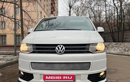 Volkswagen Caravelle T5, 2013 год, 1 750 000 рублей, 7 фотография