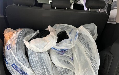 Volkswagen Caravelle T5, 2013 год, 1 750 000 рублей, 29 фотография