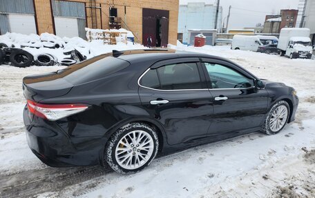 Toyota Camry, 2019 год, 2 900 000 рублей, 4 фотография