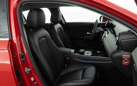 Mercedes-Benz A-Класс, 2018 год, 2 349 050 рублей, 8 фотография