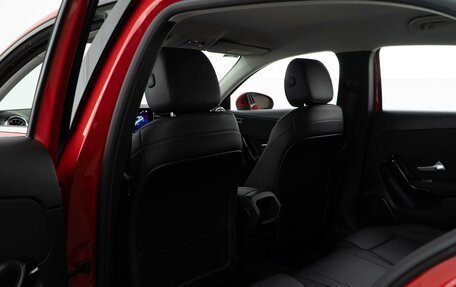 Mercedes-Benz A-Класс, 2018 год, 2 349 050 рублей, 11 фотография