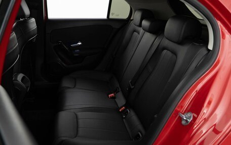 Mercedes-Benz A-Класс, 2018 год, 2 349 050 рублей, 9 фотография