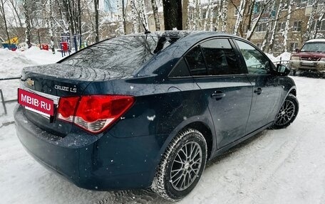 Chevrolet Cruze II, 2010 год, 550 000 рублей, 5 фотография